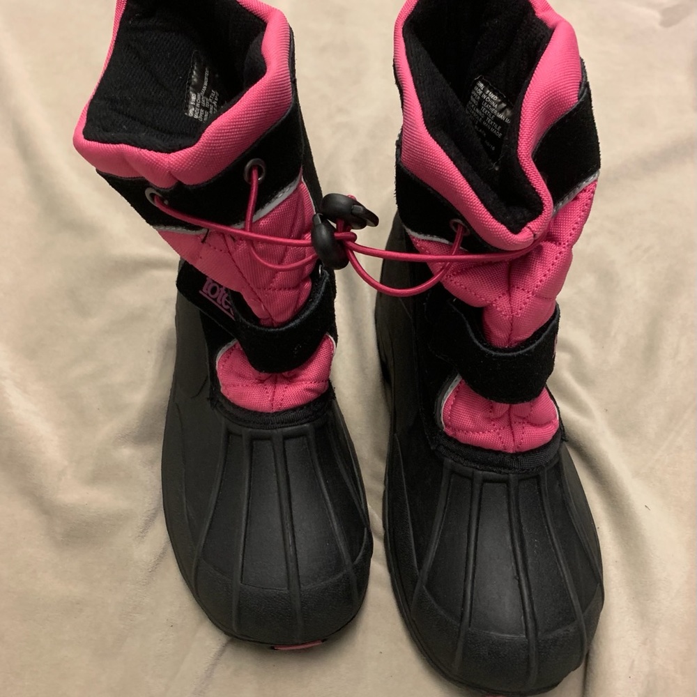 Totes boots
